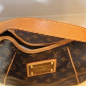 Authentic Louis Vuitton Galliera Handbag Monogram Canvas GM
